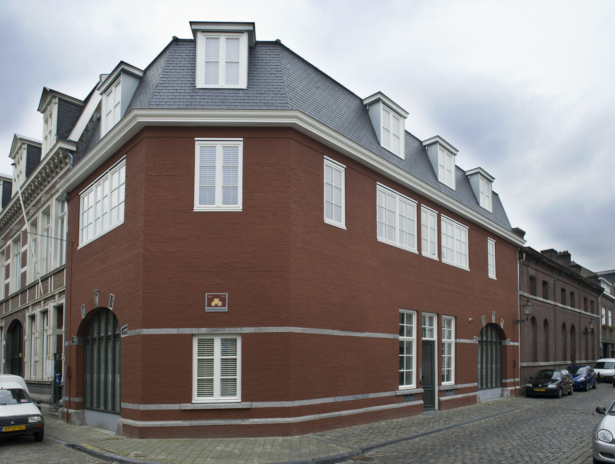 Apartment Innova Housing